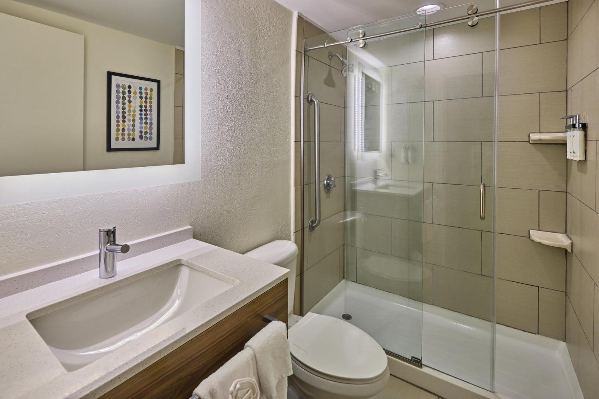 Holiday Inn Express & Suites Charleston Dwtn -Westedge By Ihg Экстерьер фото