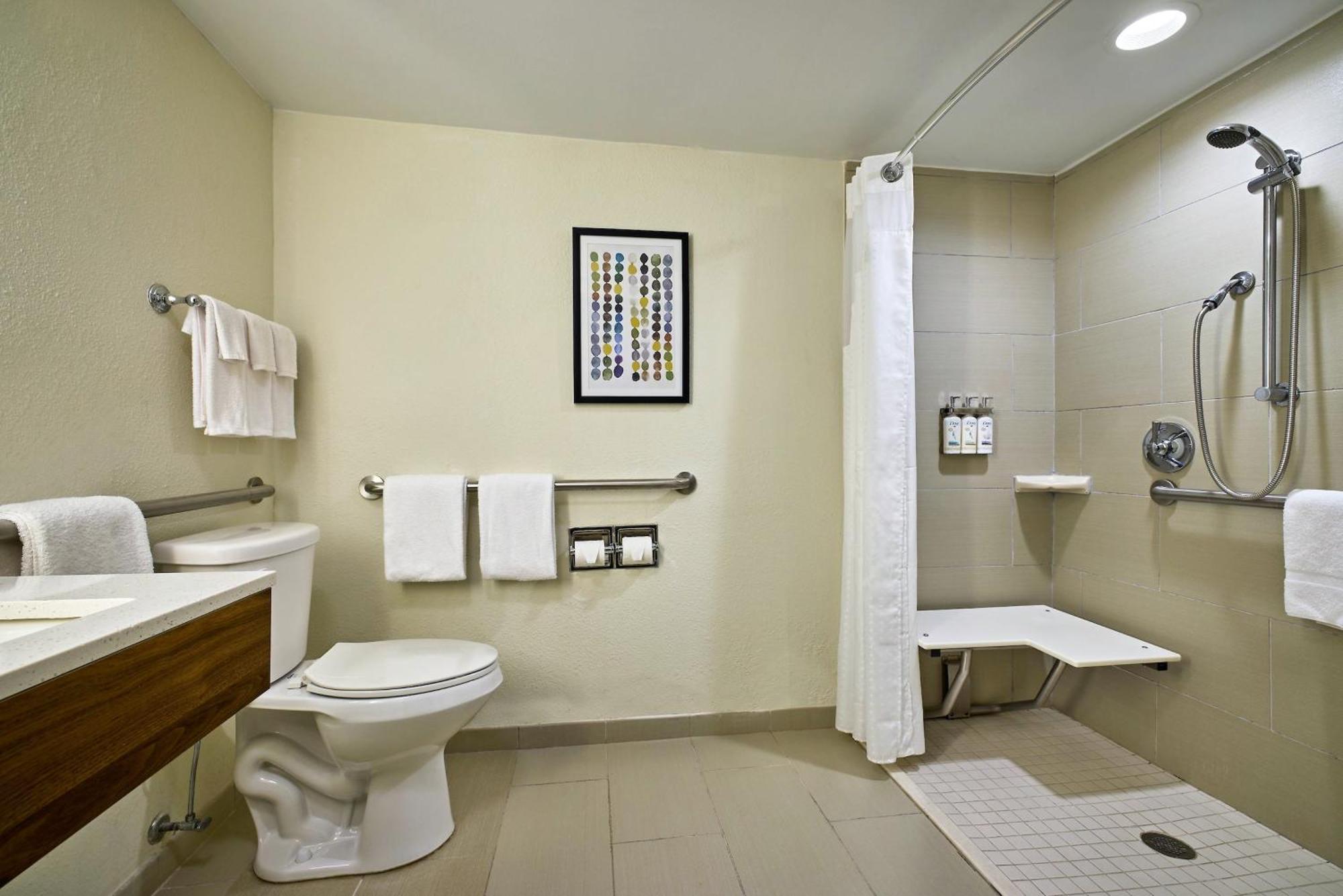 Holiday Inn Express & Suites Charleston Dwtn -Westedge By Ihg Экстерьер фото