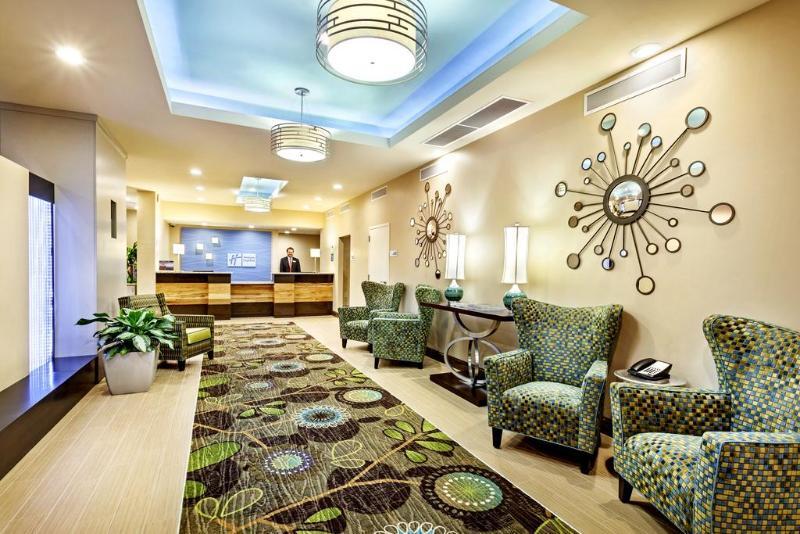 Holiday Inn Express & Suites Charleston Dwtn -Westedge By Ihg Экстерьер фото